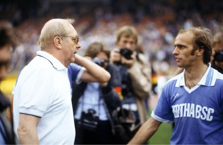 Hoeneß and Röber